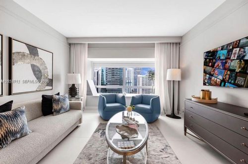 3410-1435 Brickell Ave, Miami, FL, 33131-3407 | Card Image