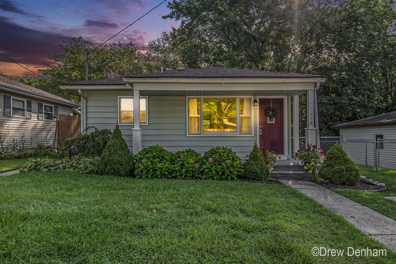Roselawn Dr, Ionia, MI 48846