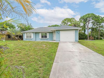 2046 15th Avenue Sw, House other with 2 bedrooms, 2 bathrooms and null parking in Vero Beach FL | Image 2