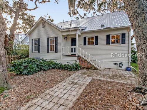 1756 Wilmington Island Rd, Savannah, GA, 31410-4518 | Card Image