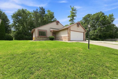 2710 Covington Pines Pl, Fort Wayne, IN, 46804-7852 | Card Image