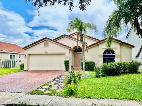 2710 Bogota Ave, Hollywood, FL, 33026-4511 | Card Image