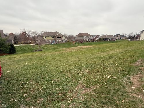 3733 W 121st St, Zionsville, IN, 46077-4407 | Card Image
