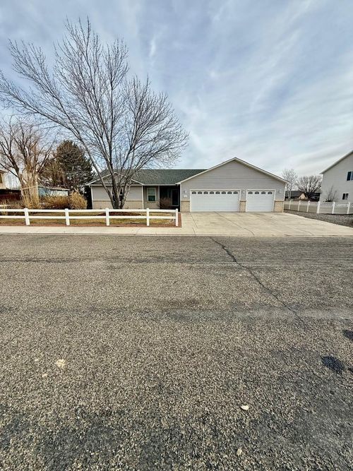 746 Granite Dr, Fruita, CO, 81521-2399 | Card Image