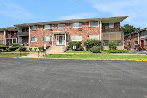 apt-88-810 Blooming Grove Tpke, New Windsor, NY, 12553-8109 | Card Image