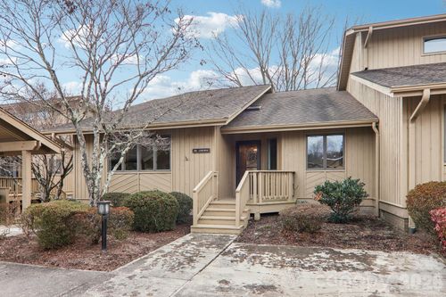 205 Wild Oak Ln, Hendersonville, NC, 28791-2911 | Card Image