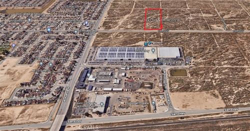 46135 10th St W, Lancaster, CA, 93536 | Card Image