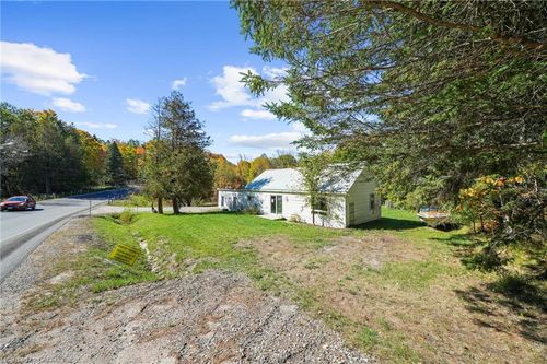 1093 S Lake Rd, Minden, ON, K0M2K0 | Card Image