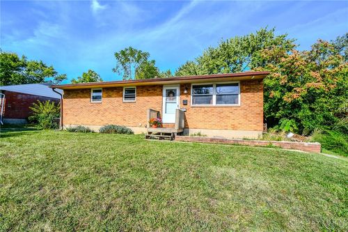 137 Dayton Yellow Springs Rd, Fairborn, OH, 45324-3339 | Card Image