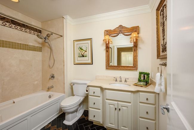 APT-302 - 1 Longbeach Ave, Condo with 2 bedrooms, 2 bathrooms and null parking in Hull MA | Image 22
