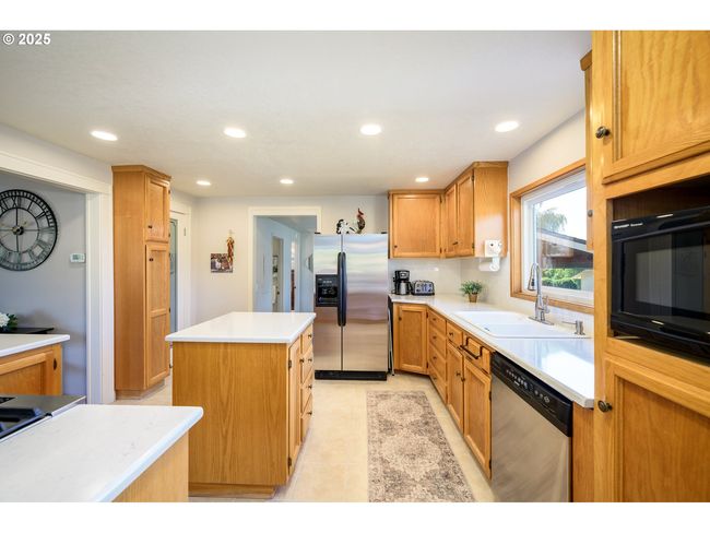 11795 Ne Finn Hill Loop, House other with 3 bedrooms, 2 bathrooms and 3 parking in Carlton OR | Image 30