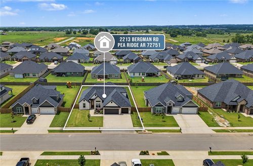 2213 Bergman Rd, Pea Ridge, AR, 72751-4045 | Card Image