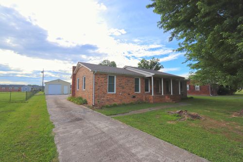 911 Parkway Dr, Smithville, TN, 37166-2845 | Card Image