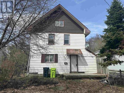 226 Birch St, Sault Ste. Marie, ON, P6B2K2 | Card Image