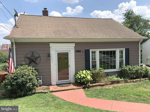 3001 S Grant St, ARLINGTON, VA, 22202-2332 | Card Image