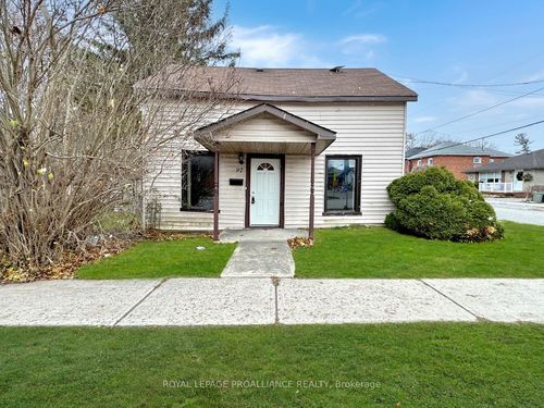 {{alt}} | Card Image