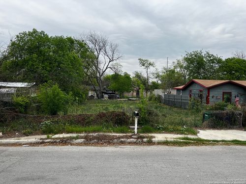 131 Amaya, San Antonio, TX, 78237-4212 | Card Image