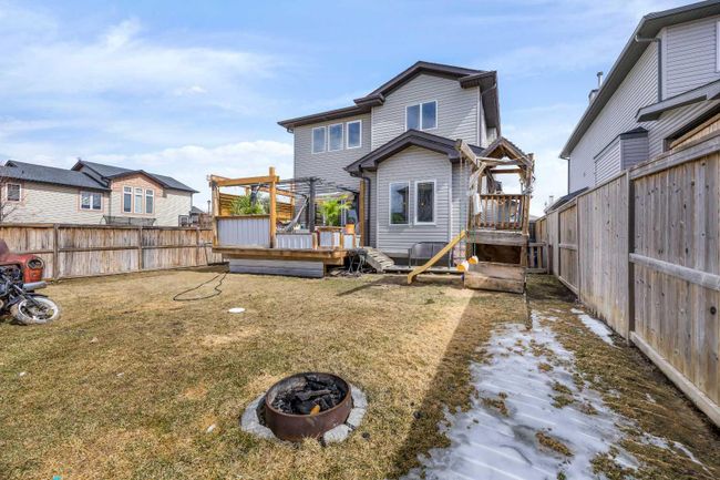 2001 Luxstone Link Sw, Home with 3 bedrooms, 2 bathrooms and 4 parking in Airdrie AB | Image 44