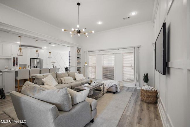 living room | Image 4