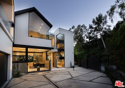 1772 N Crescent Heights Blvd, Los Angeles, CA, 90069-1602 | Card Image