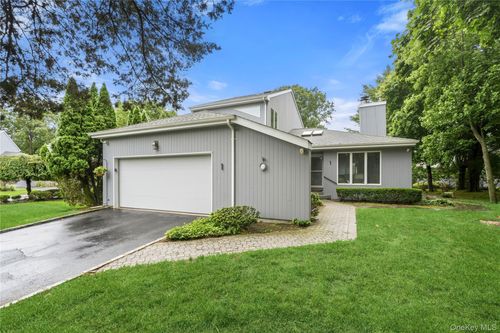 1 Gerriet Ct, Northport, NY, 11768-3525 | Card Image