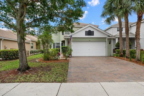 135 Hamilton Ter, Royal Palm Beach, FL, 33414-4351 | Card Image