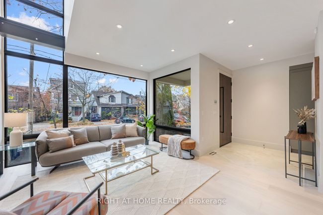 37 Kenilworth Ave, House other with 4 bedrooms, 6 bathrooms and 1 parking in Toronto ON | Image 13