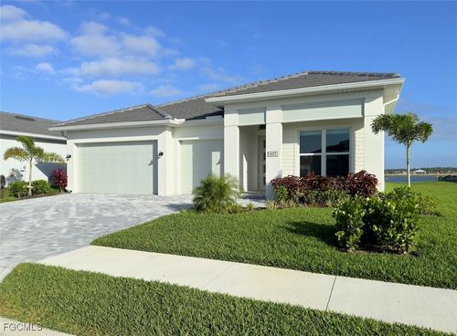 9077 Wisteria Way, NAPLES, FL, 34114 | Card Image