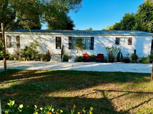 7623/7621 Breeze Drive, NORTH FORT MYERS, FL, 33917 | Card Image