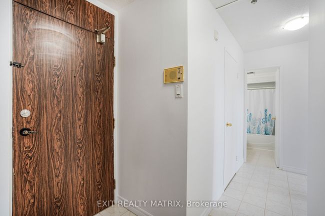 217 - 2000 Jasmine Cres, Condo with 2 bedrooms, 1 bathrooms and 1 parking in Gloucester ON | Image 4