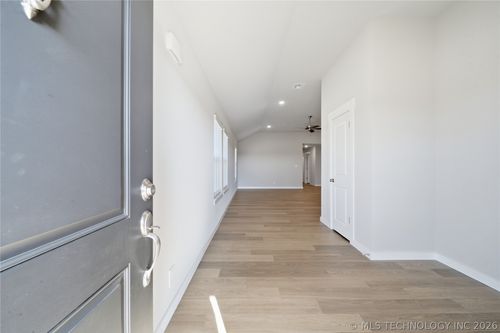 14647 E 39th Place S, Tulsa, OK, 74134 | Card Image