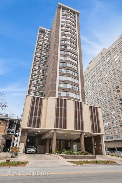 2105 - 6325 N Sheridan Road, Condo with 1 bedrooms, 1 bathrooms and null parking in Chicago IL | Image 1