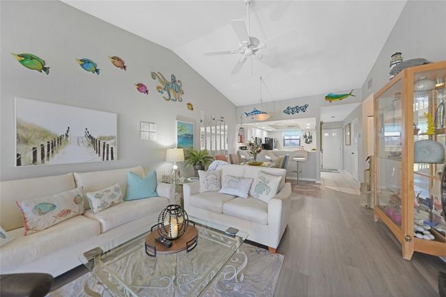 B10 - 245 Coldeway Dr, Condo with 2 bedrooms, 2 bathrooms and null parking in Punta Gorda FL | Image 4