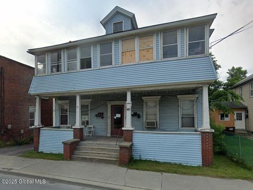 4-40 Main St, Ravena, NY, 12143-1944 | Card Image