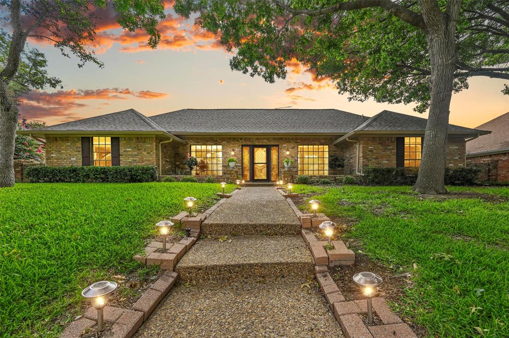 Santiago Dr, Plano, TX 75023