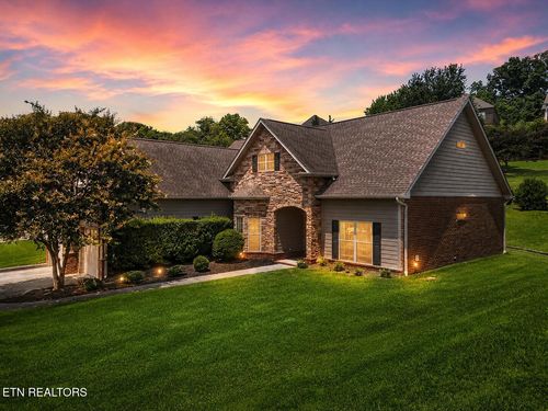 714 Kennesaw Ln, Lenoir City, TN, 37771-8590 | Card Image