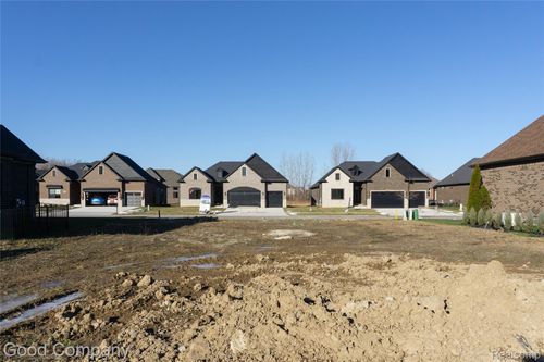 19324 Springbrook Dr, Macomb, MI, 48044-4248 | Card Image