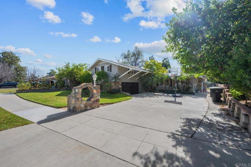 4064 Acacia St, Riverside, CA, 92503-3655 | Card Image