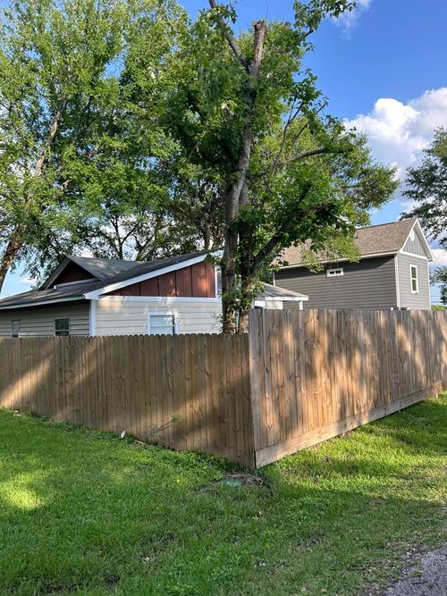 9974 Elder St, Willis, TX, 77318-7250 | Card Image