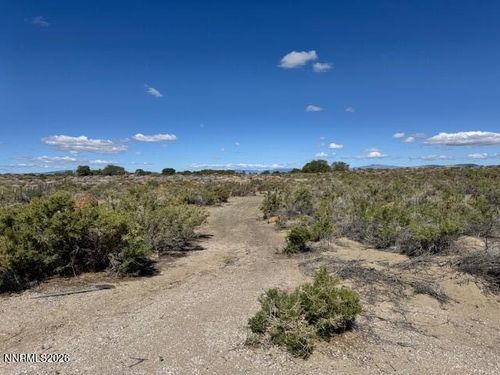 6318 Westwind Way, Fallon, NV, 89406-7323 | Card Image