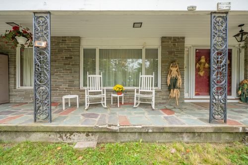 1000 Main St, Somers, CT, 06071-2125 | Card Image