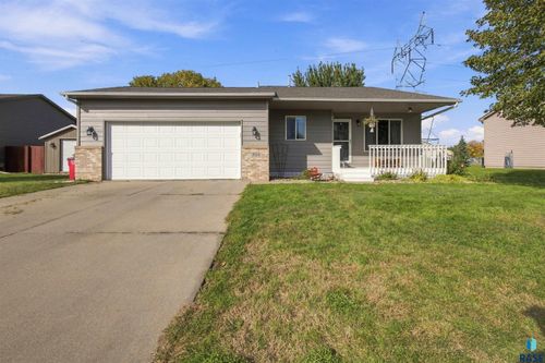 504 Kent St Street, Harrisburg, SD, 57032 | Card Image