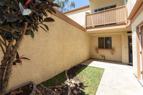 611 Lighthouse Way, Port Hueneme, CA, 93041-3510 | Card Image