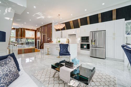 80 Haslam St, Scarborough, ON, M1N3N7 | Card Image