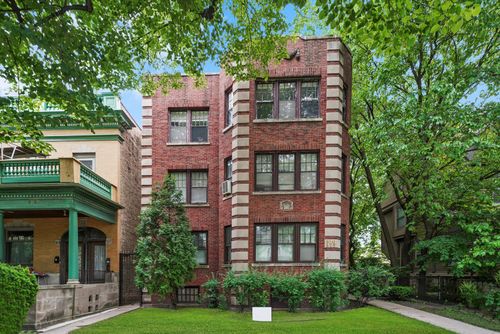 2s-820 Reba Place, Evanston, IL, 60202 | Card Image