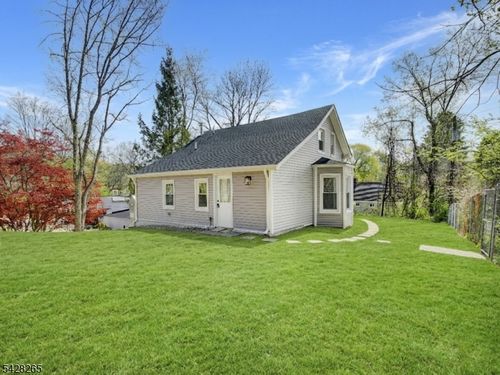 4 Emmans Rd, Ledgewood, NJ, 07852-9616 | Card Image