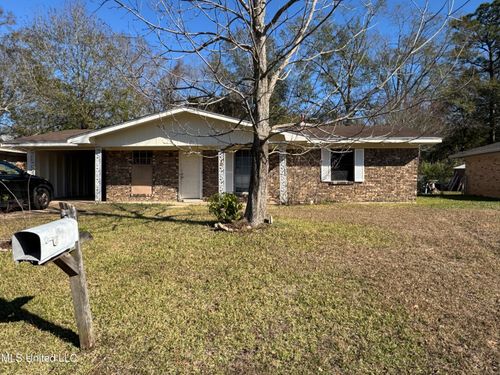 103 Phylis Dr, Gulfport, MS, 39503-3427 | Card Image