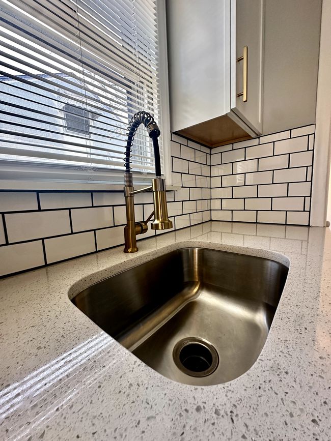 19412 Kenosha St, House other with 3 bedrooms, 1 bathrooms and null parking in Harper Woods MI | Image 5