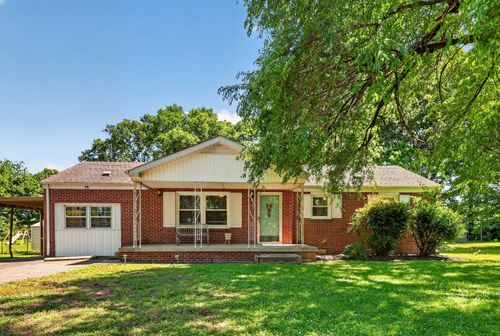 105 Daleview Cir, Columbia, TN, 38401-2139 | Card Image