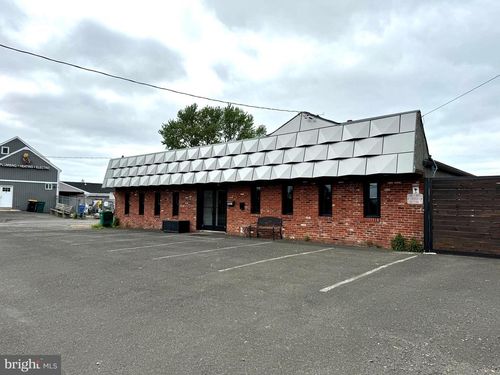 5921 Bristol Emilie Rd, LEVITTOWN, PA, 19057-2605 | Card Image